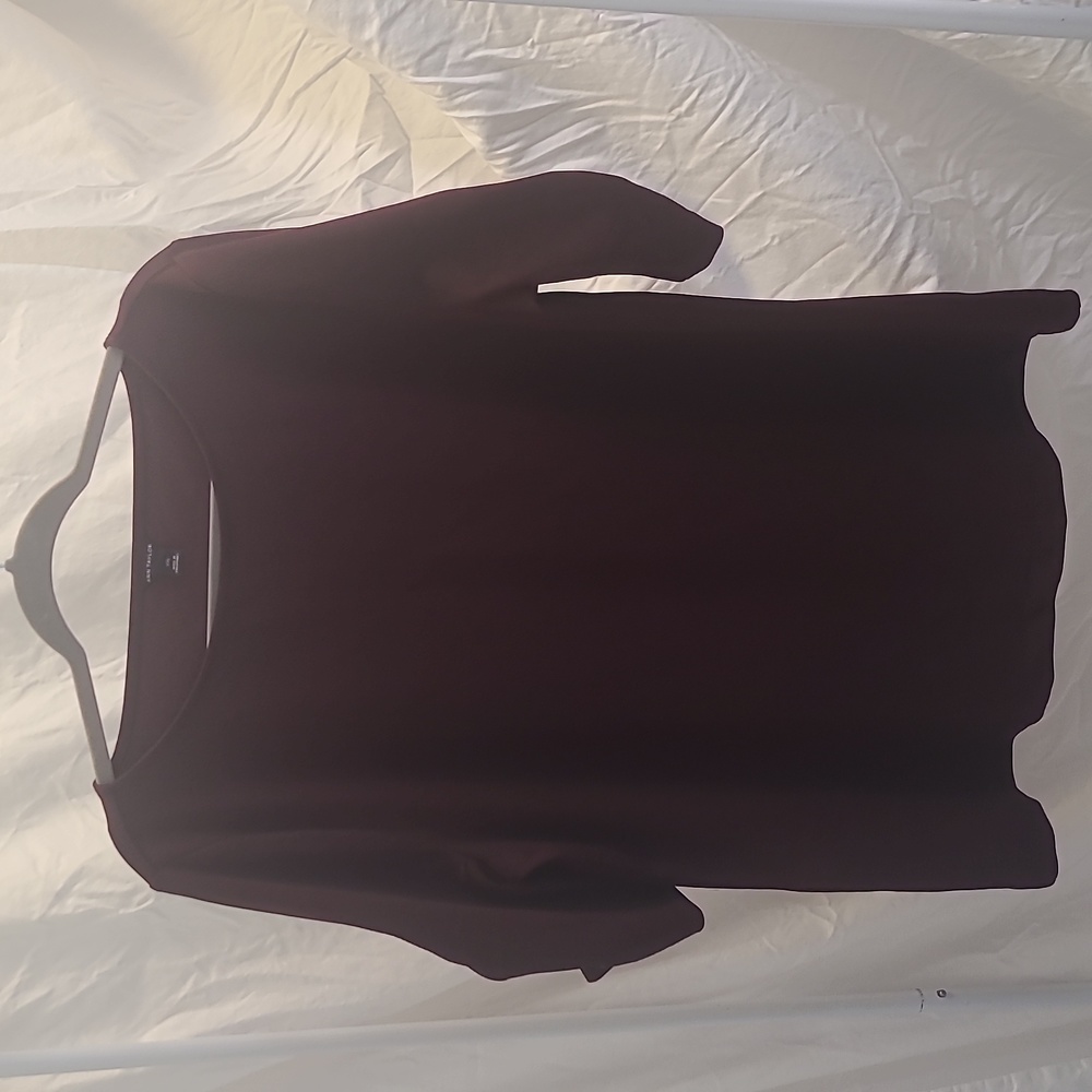 Ann Taylor polyester top size XXL. Burgundy.  Cute detail on sleeve.
